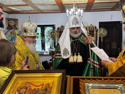 Новий патріарх УПЦ КП: у Сумах відбулася інтронізація Никодима Новий патріарх УПЦ КП: у Сумах відбулася інтронізація Никодима