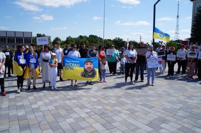 Учасники акції до Дня Героїв у Новодністровську Учасники акції до Дня Героїв у Новодністровську
