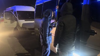 İşğalciler, Qırım siyasiy mabüsleriniñ Qırımdan Rostovğa ketken aqrabalarını eki kere tevqif ettiler İşğalciler, Qırım siyasiy mabüsleriniñ Qırımdan Rostovğa ketken aqrabalarını eki kere tevqif ettiler
