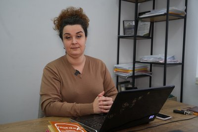 "Йому навіть не дали зателефонувати". У Дніпрі працівники ТЦК забрали чоловіка, який сам виховує 4-річного сина "Йому навіть не дали зателефонувати". У Дніпрі працівники ТЦК забрали чоловіка, який сам виховує 4-річного сина