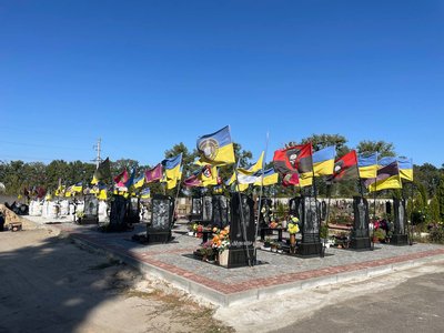 “Нас не чують”: родини загиблих військовослужбовців хочуть створити Алею Слави в Лебедині “Нас не чують”: родини загиблих військовослужбовців хочуть створити Алею Слави в Лебедині