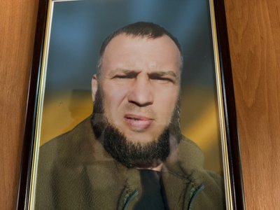 У Херсоні провели в останню путь двох загиблих бійців Олександра Бігаса та Володимира Ситнікова У Херсоні провели в останню путь двох загиблих бійців Олександра Бігаса та Володимира Ситнікова