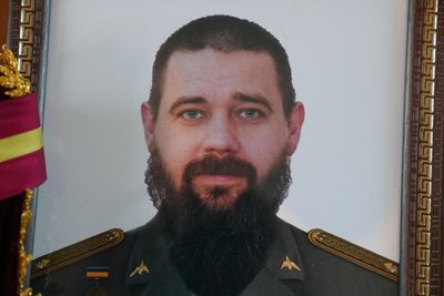 У Херсоні попрощалися із загиблим військовослужбовцем Євгенієм Галицьким У Херсоні попрощалися із загиблим військовослужбовцем Євгенієм Галицьким