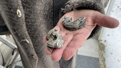 Велике урвище, вибиті шибки і тріщини у стінах. Наслідки ракетної атаки на Київщину Велике урвище, вибиті шибки і тріщини у стінах. Наслідки ракетної атаки на Київщину