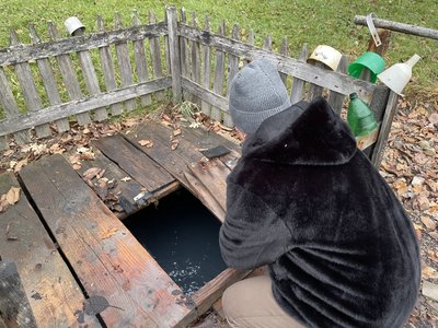 Жителька села Пістинь Ганна Ганущак Жителька села Пістинь Ганна Ганущак