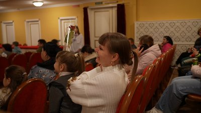 У Сумах показали прем’єру лялькового спектаклю "Котигорошко" У Сумах показали прем’єру лялькового спектаклю "Котигорошко"