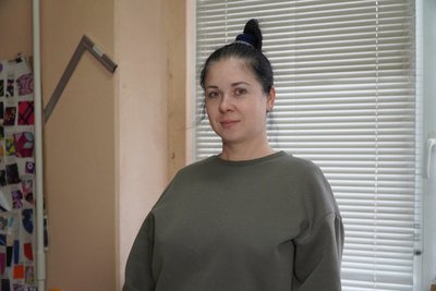 "Ця справа — це як наша третя дитина". Переселенці з Лисичанська шиють у Дніпрі дитячий та військовий одяг "Ця справа — це як наша третя дитина". Переселенці з Лисичанська шиють у Дніпрі дитячий та військовий одяг