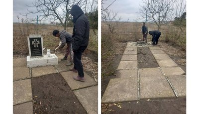 Окупанти зносять монументи жертвам Голодомору на Херсонщині Окупанти зносять монументи жертвам Голодомору на Херсонщині