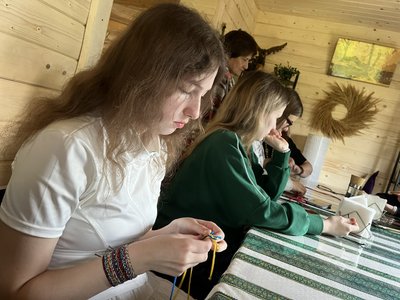 "Діти — наше майбутнє": як благодійний фонд "Крила Фундейшн" підтримує родини на Херсонщині "Діти — наше майбутнє": як благодійний фонд "Крила Фундейшн" підтримує родини на Херсонщині