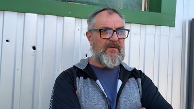 "Б’ють по людях, стирають з лиця землі". Святогірськ на Донеччині: як пів тисячі людей живуть під обстрілами "Б’ють по людях, стирають з лиця землі". Святогірськ на Донеччині: як пів тисячі людей живуть під обстрілами