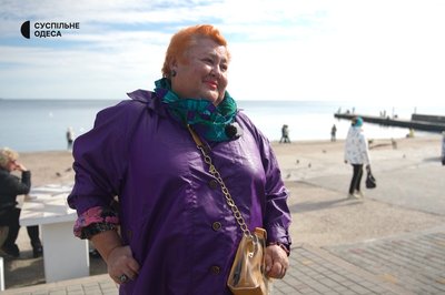 "Побачила цей колір — закохалася": що вдягають одесити та одеситки цієї осені
