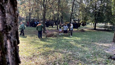 "Як мінімум це гуртує всіх": у Києві проводиться загальноміська толока "Як мінімум це гуртує всіх": у Києві проводиться загальноміська толока