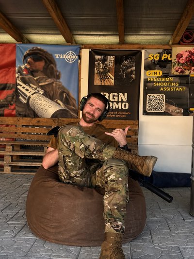 Першою після полону обійняла мама. Історія захисника Маріуполя Тараса Ліщенка Першою після полону обійняла мама. Історія захисника Маріуполя Тараса Ліщенка