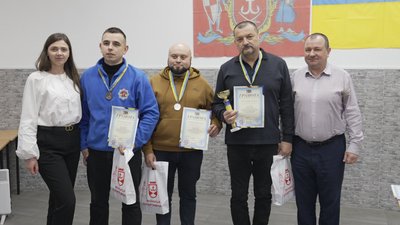 У Вінниці ветерани змагалися у шахах і шашках: хто став переможцем У Вінниці ветерани змагалися у шахах і шашках: хто став переможцем