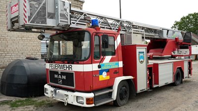 Пожежна машина добровільна пожежно-рятувальна команда допомога ДСНС пожежі евакуація люди Покровська міська громада Донецька область Пожежна машина добровільна пожежно-рятувальна команда допомога ДСНС пожежі евакуація люди Покровська міська громада Донецька область