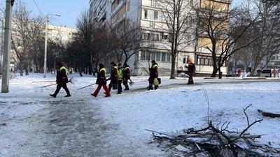 Північна Салтівка після удару російського дрона: як усувають наслідки влучання