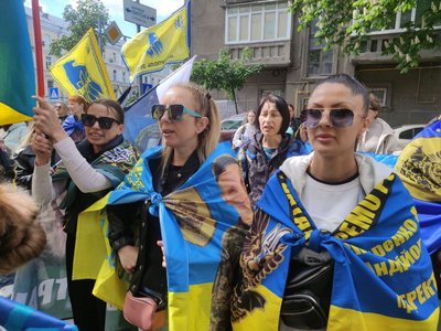 "Діти говорять: мама, він тебе не впізнає": родина з Черкащини чекає чоловіка з полону