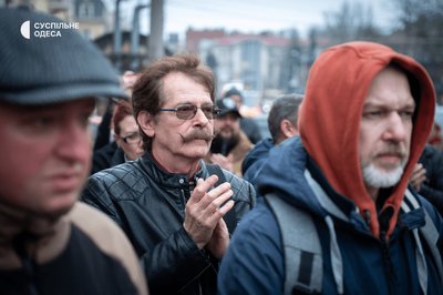 "Він десь поруч посміхається": в Одесі попрощалися з актором "Маски-шоу" Володимиром Комаровим