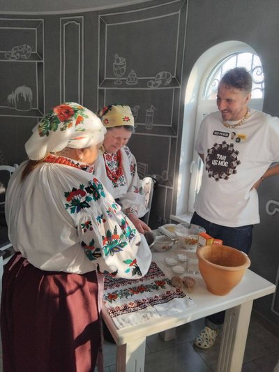 Український шеф-кухар Євген Клопотенко з гастрономічною експедицією побував на Житомирщині