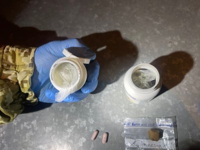 На кордоні з Польщею собака прикордонників виявив наркотичні речовини