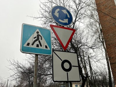 "Я олдскульний чувак" : інструктор Глухівської автошколи розповів про 15 років вчителювання "Я олдскульний чувак" : інструктор Глухівської автошколи розповів про 15 років вчителювання