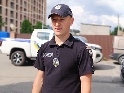Просили допомоги в патрульних: у Луцьку лікарі перинатального центру серед ночі шукали 9 донорів для пацієнтки Просили допомоги в патрульних: у Луцьку лікарі перинатального центру серед ночі шукали 9 донорів для пацієнтки