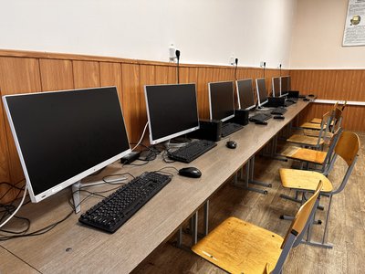 Вчитель із Полтавщини планує витратити виграш у 250 тисяч на власний проєкт із програмування Вчитель із Полтавщини планує витратити виграш у 250 тисяч на власний проєкт із програмування