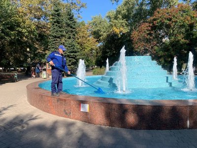 В Одесі почали консервувати фонтани на зиму: які не працювали цього року В Одесі почали консервувати фонтани на зиму: які не працювали цього року