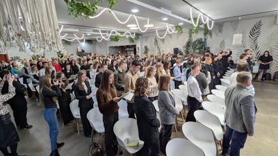 Перші шкільні омбудсмани склали присягу та отримали посвідчення на Рівненщині
