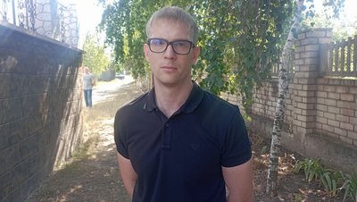 Рятував колег і загинув сам. У Кривому Розі попрощалися із загиблим через обстріл РФ Дмитром Пахолюком Рятував колег і загинув сам. У Кривому Розі попрощалися із загиблим через обстріл РФ Дмитром Пахолюком