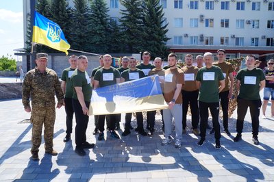 Нацгвардійці 11-армійського корпусу стали учасниками акції до Дня Героїв у Новодністровську Нацгвардійці 11-армійського корпусу стали учасниками акції до Дня Героїв у Новодністровську