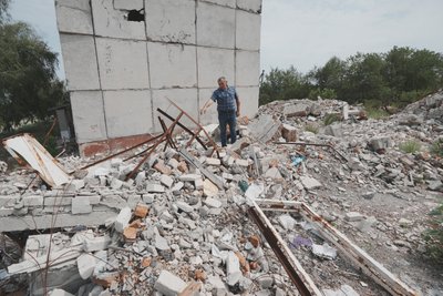 Руїни сільради після удару "Іскандера", Протопопівка, Харківська область, серпень 2025 року Руїни сільради після удару "Іскандера", Протопопівка, Харківська область, серпень 2025 року