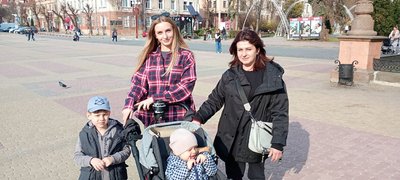 перехід на літній час, тернопіль, тернополянка, мати з дітьми перехід на літній час, тернопіль, тернополянка, мати з дітьми