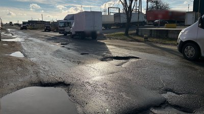 Розбита дорога у Щербанях на Полтавщині без капітального ремонту 26 років Розбита дорога у Щербанях на Полтавщині без капітального ремонту 26 років