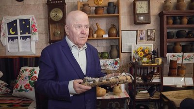 Анатолій Стасюк у власному музеї побутових речей Анатолій Стасюк у власному музеї побутових речей