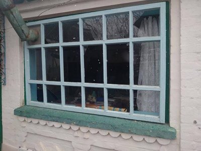 Пошкоджені кілька житлових будинків: показали наслідки атаки РФ на Черкащину 6 квітня Пошкоджені кілька житлових будинків: показали наслідки атаки РФ на Черкащину 6 квітня