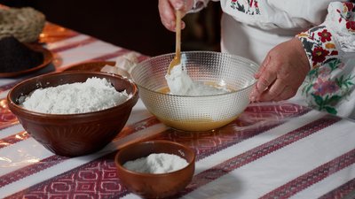 "Кулінарний спадок": як готують на Рівненщині галушки з маком "Кулінарний спадок": як готують на Рівненщині галушки з маком