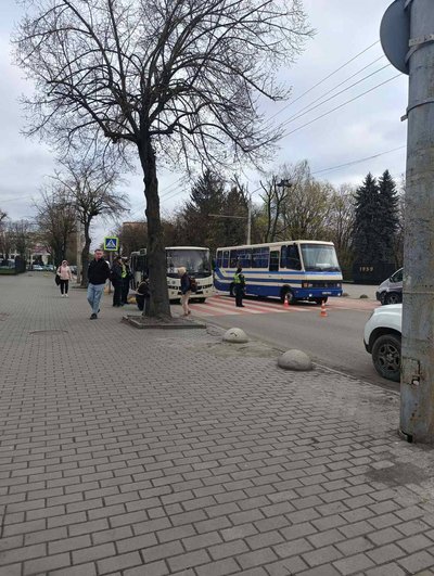 У Луцьку біля "Авангарда" водій маршрутки збив пішохода
