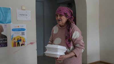 Безоплатні обіди у Сумах : як працює благодійна кухня Безоплатні обіди у Сумах : як працює благодійна кухня