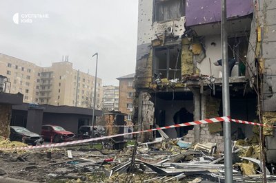 Атака РФ на Київ була найтривалішою — понад 10 годин. Є загиблі та поранені, частина міста без електрики Атака РФ на Київ була найтривалішою — понад 10 годин. Є загиблі та поранені, частина міста без електрики
