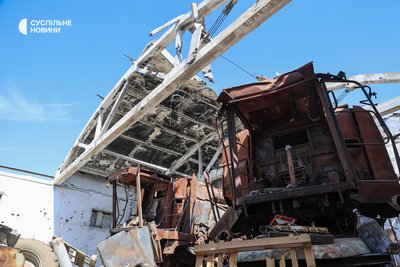 Згоріла у 2022-му році техніка через обстріли, коли територія агрогосподарства Роксолана опинилась на лінії зіткнення