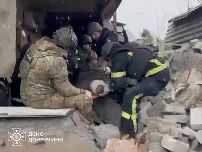 Ампутовані руки, стан важкий. У Краматорську вибухнув невідомий предмет — поранений чоловік Ампутовані руки, стан важкий. У Краматорську вибухнув невідомий предмет — поранений чоловік