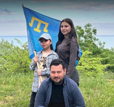 «Коли Крим повернеться — я одразу переїду»: історія 17-річної кримської татарки «Коли Крим повернеться — я одразу переїду»: історія 17-річної кримської татарки
