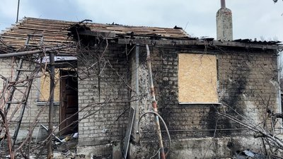Наслідки обстрілу Олександрівка Донецька область 9 січня 2026 рік Наслідки обстрілу Олександрівка Донецька область 9 січня 2026 рік