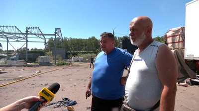 "Багато було вибухів: колеса вибухали, балони": очевидці про атаку РФ по гаражному кооперативу на околиці Чернігова "Багато було вибухів: колеса вибухали, балони": очевидці про атаку РФ по гаражному кооперативу на околиці Чернігова