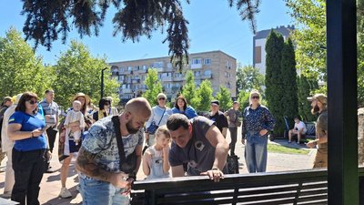 «Щоб про них не забували»: У Черкасах відкрили меморіальні таблички на честь захисників «Щоб про них не забували»: У Черкасах відкрили меморіальні таблички на честь захисників