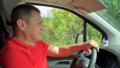 “Найважче повернутись з рейса”: як працівники Укрпошти доставляють пенсії під ударами дронів “Найважче повернутись з рейса”: як працівники Укрпошти доставляють пенсії під ударами дронів