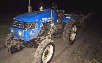 Бурштин досі миють: у поліції показали як вилучають на Рівненщині мотопомпи Бурштин досі миють: у поліції показали як вилучають на Рівненщині мотопомпи