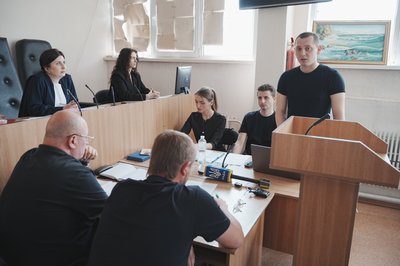 Побиття вчителя історії працівником ТЦК у Харкові Побиття вчителя історії працівником ТЦК у Харкові