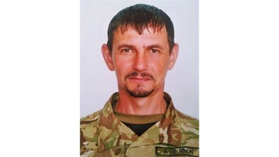 На Чернігівщині попрощалися з двома бійцями — Юрієм Романенком та Валерієм Булатовим На Чернігівщині попрощалися з двома бійцями — Юрієм Романенком та Валерієм Булатовим